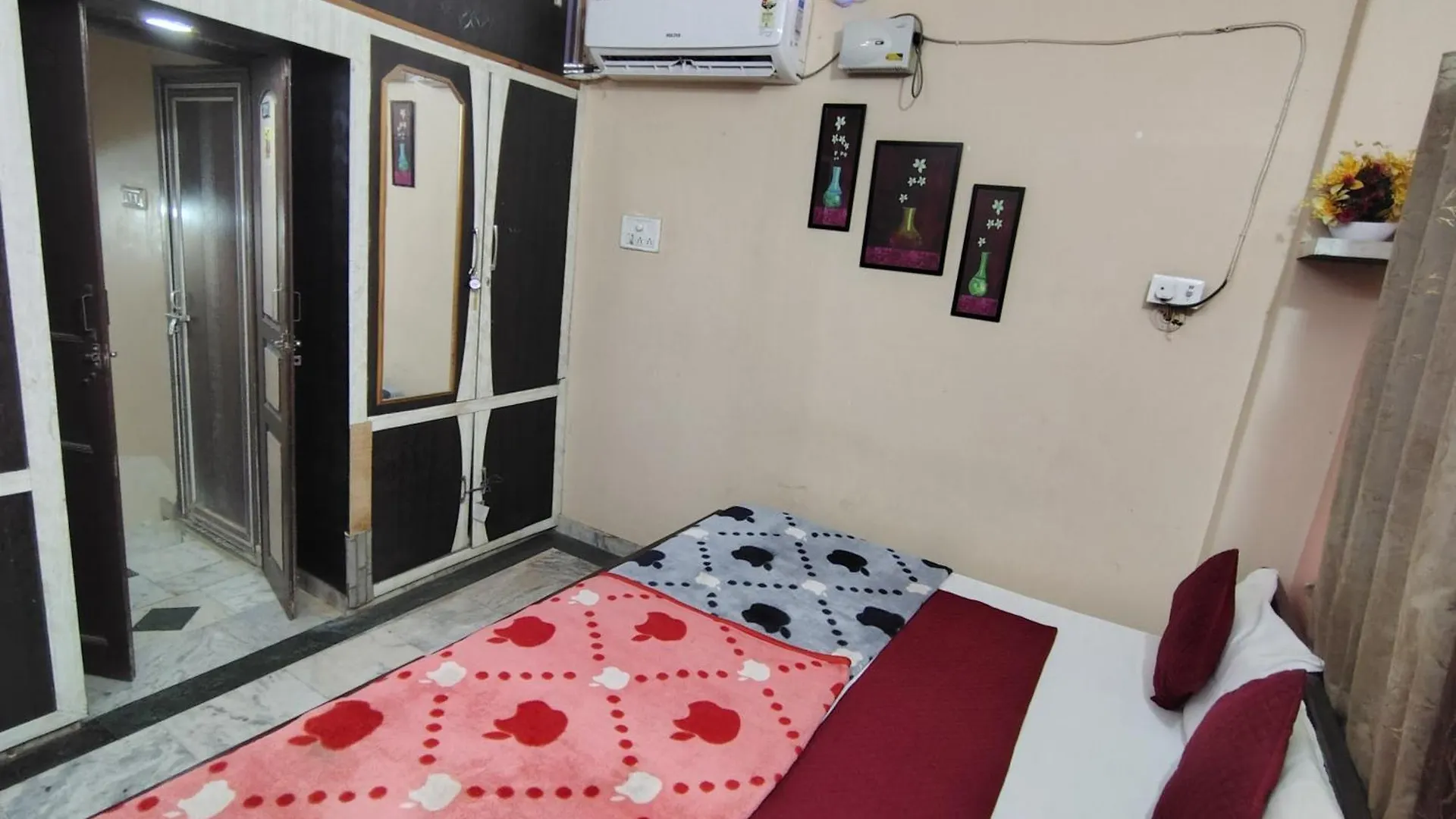 Shiv Kripa Guest House 200 Metres From Kashi Vishwanath Temple 瓦拉纳西 0*,  印度