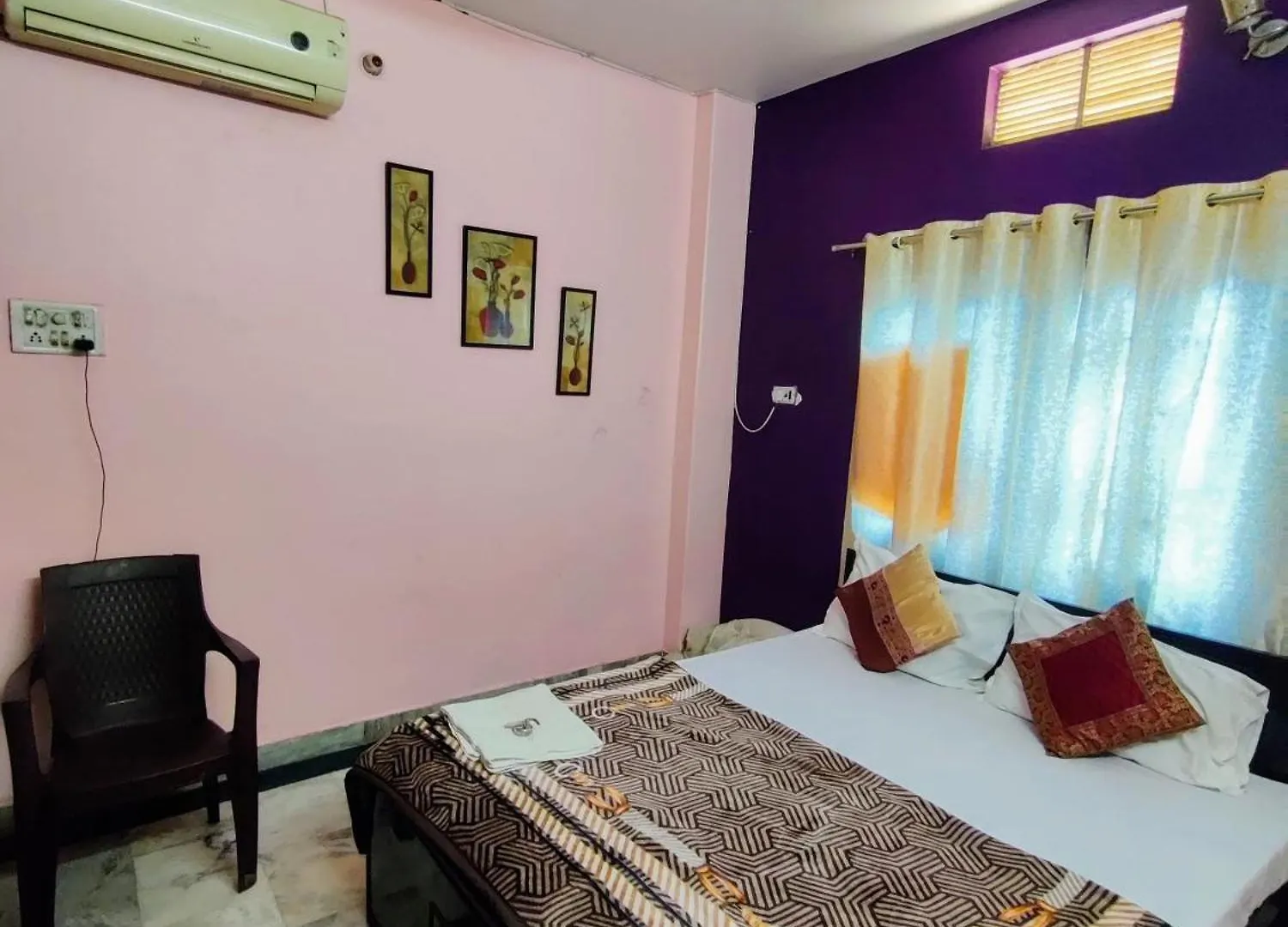 Shiv Kripa Guest House 200 Metres From Kashi Vishwanath Temple 瓦拉纳西