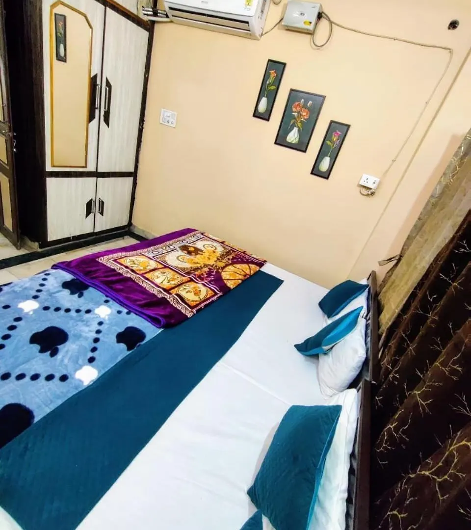 Shiv Kripa Guest House 200 Metres From Kashi Vishwanath Temple Varanasi