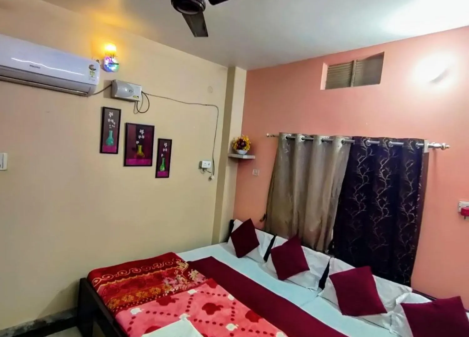 Shiv Kripa Guest House 200 Metres From Kashi Vishwanath Temple Varanasi India